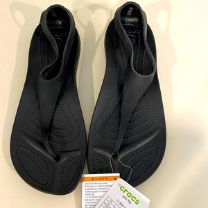 NWT Crocs sexi flip thing sandals size 9
